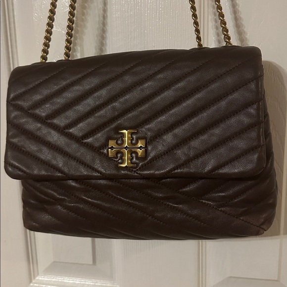 Tory Burch Kira Chevron Quilted Convertible Shoulder Bag - Picture 2 of 16